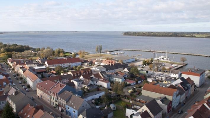 Ribnitz-Damgarten är en charmig liten by Greifswald (41.