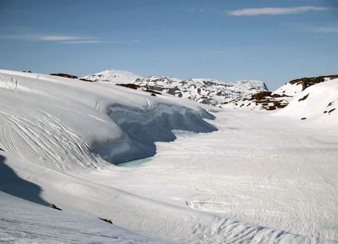 En av killarna som var med hade jobbat som guide för skoteråkare och skidåkare i Gränsen i många år så han pekade ut varenda topp och dalgång och visade även Kebnekaise