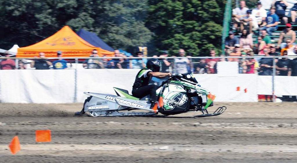 Patrik Löfdahl, alldeles före start i semifinal i Stock 900 Jade Gilland i Heavy Mod 600 Mats Lager in action igen blev det ett Mall Of America-besök, då våra reskamrater Daniel och Victor aldrig