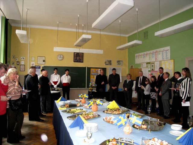 V nekrologu ob Aškerčevi smrti je med drugim zapisal: "V