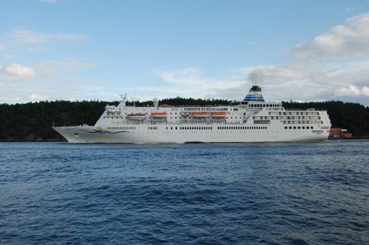 Delphin Voyager Rederi: Delphin Kreuzfahrten Byggd: 1990 Längd: 174 meter Bredd: 24 meter Passagerare: 650 Tidigare namn: Orient Venus, Cruise one Antal anlöp: 3 Deutschland Rederi: Peter Deilmann