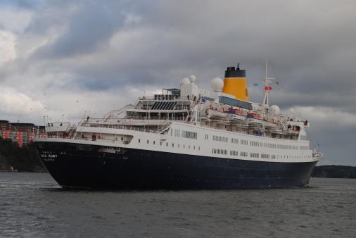 Saga Cruises Byggd: 1973 Längd: 191 meter Bredd: 25 meter Passagerare: 655 Tidigare namn: Vistafjord, Caronia SC Atlantic på nästa sida Seabourn Sojourn Rederi: Yachts of Seabourn Byggd: 2010 Längd: