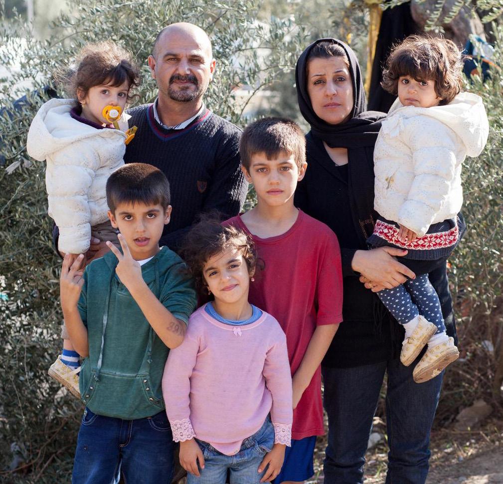 Familjen korsade Medelhavet i en liten gummibåt tillsammans med andra flyktingar.