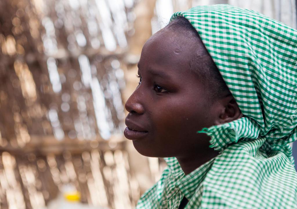 Lydia skiljdes åt från sina föräldrar UNICEF/UNI196122/Esiebo 15-åriga Lydia Anthony bor med sin familj i flyktinglägret Minawao i Kamerun, som är avsett för nigerianska flyktingar.