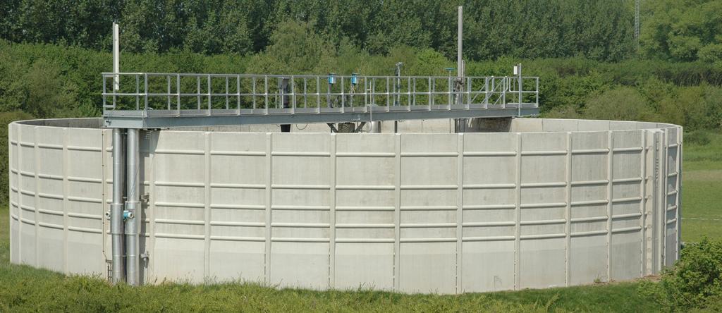 cessen var i drift under 10 år, den stängdes 2015 på grund att hela verket skulle ombyggas och ställas om för att producera mer biogas. Figur 8-5 BABE-reaktorn vid s-hertogenbosch avloppsreningsverk.