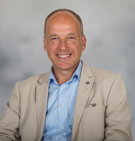 2 INLEDNING Stort tack Stort tack till alla i vårt distrikt som gjort detta Rotary-år så bra som det faktiskt blev.