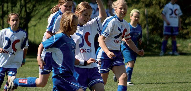 DFK Värmbol 2009 Match mot Gnesta FF, fr v: Isabelle Cambra Hansson, Alice Johansson, Frida Rosenberg och Victoria Forsell.