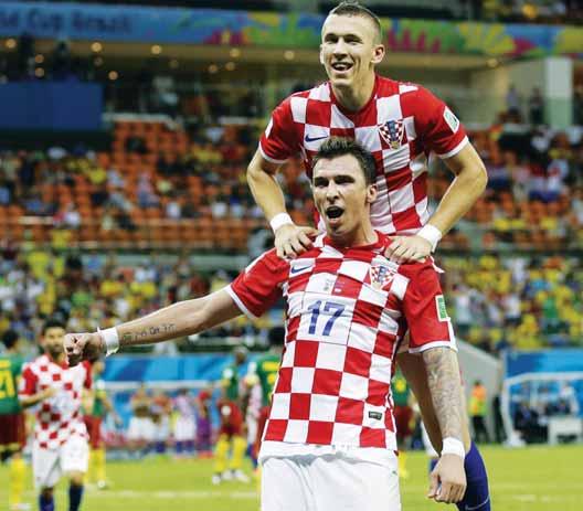 FUTBAL 5 PRED VÍKENDOVÝMI ZÁPASMI KVALIFIKÁCIE MS 2018 EURÓPA Koľko gólov vyfasuje trpaslík v Norimbergu? Chorvátsky útočník Mario Mandžukič (dole) má na konte 29 reprezentačných gólov.