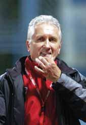 ZSOLT HORNYÁK tréner maltského mužstva FC Mosta. PETER DZÚRIK zomrel 9. septembra 2010 vo veku 41 rokov po ťažkej chorobe. DUŠAN TÓTH tréner Dukly Banská Bystrica.
