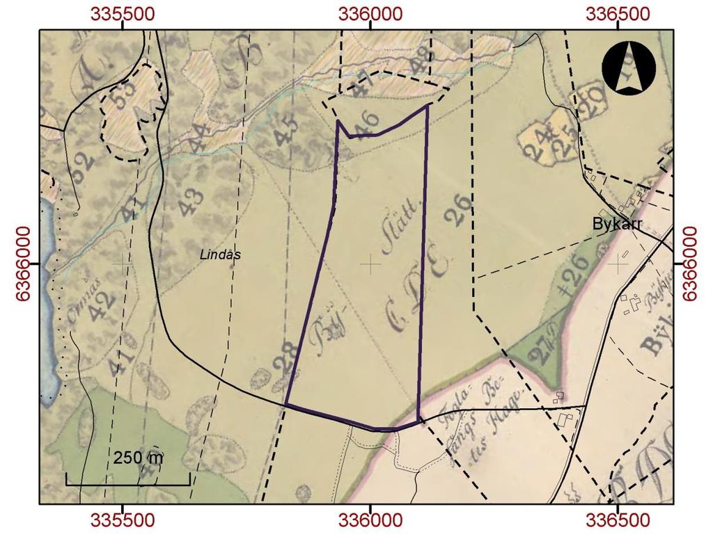 (stensättning) ligger på en höjdrygg 94 m ö.h. Skala 1:1000. Figur 5.