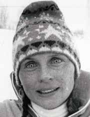 34 SOF-bulletinen nr 2-2016 2 september: Eva Olsson i Delsbo fyller 65 år. Eva, född i Stockholm 1951, åkte skidor för Delsbo IF och var med i tre raka OS 1972-80.