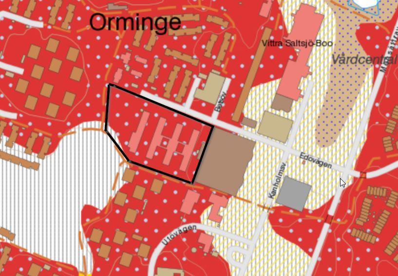 Figur 3. Jordartskarta för området för den tilltänkta bebyggelsen, som domineras av urberg med tunt täcke av morän (röd) samt fyllnadsmassor (grårandig).