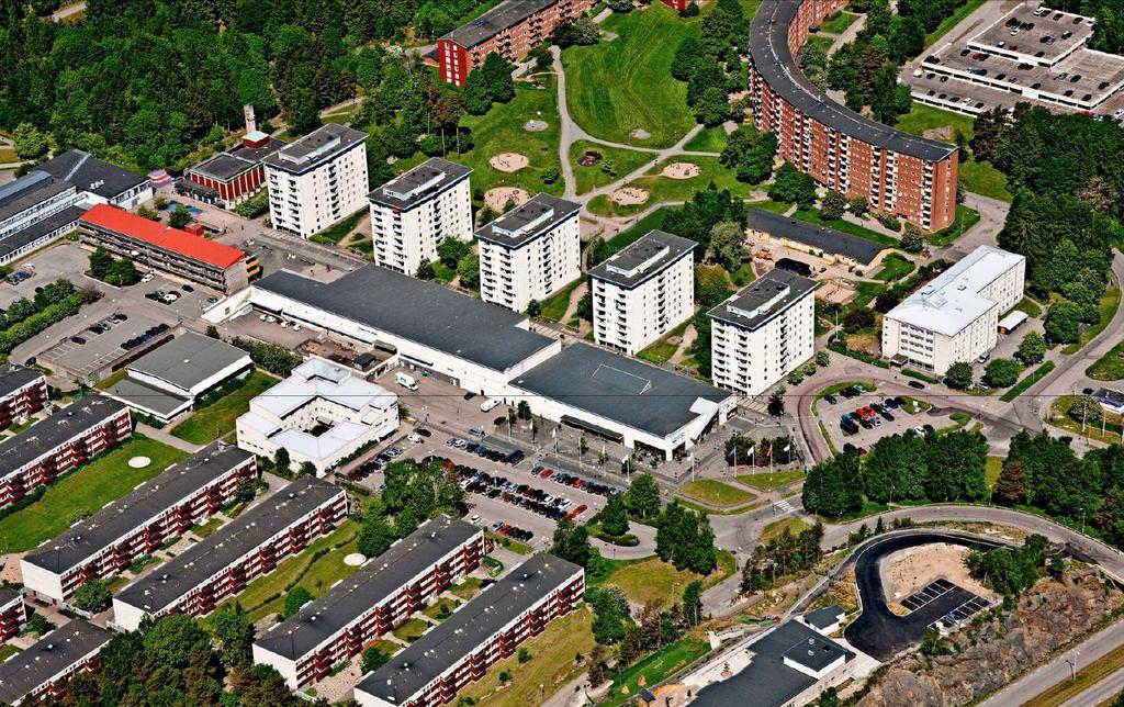 Platsen Platsen Rymdtorget och Bergsjön Rymdtorget benämns också Bergsjöns centrum och är ett långsträckt område mellan busshållplatsen i öster och spårvagnshållplatsen i väster.