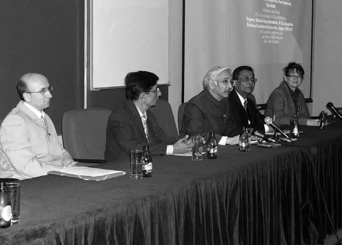 sredu, 9. aprila 2008. godine, u 15:00 ~asova. U okviru okruglog stola govorili su: - ambasador Indije, gdin Ajay Swarup na temu: Sada{wi status ajurvede u Indiji - Prof.