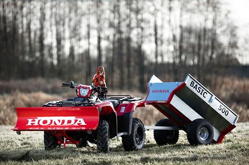 READY TO GO - KIT Entreprenadpaket stel axel Kombinera en Honda fyrhjuling med vår robusta, tippbara svensktillverkade dumpersvagn med hela 1200 kg lastkapacitet.