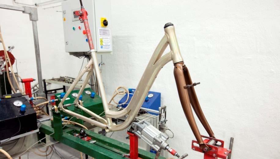 LM Testbädd för provning av cyklar och cykelkomponenter Vi har medverkat och medverkar vid utformningen av cykelstandarderna och har unik kunskap om provningar och krav för cyklar.