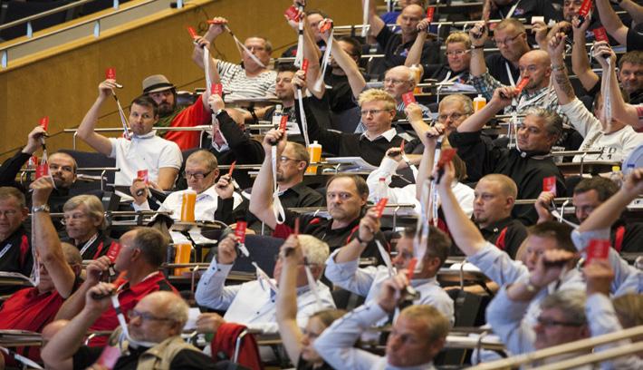 Beslutshantering BESLUTSORDNING Det kan ha kommit fram många förslag under debatten. En del är helt nya, en del kan vara tillägg till styrelsens förslag eller avslag på de förslag som ligger.