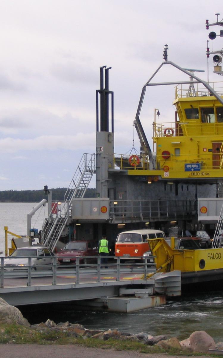 Kommunerna är skärgårdskommuner med svenska som majoritetens modersmål. Befolkningsminskningen på området har blivit långsammare de senaste åren.