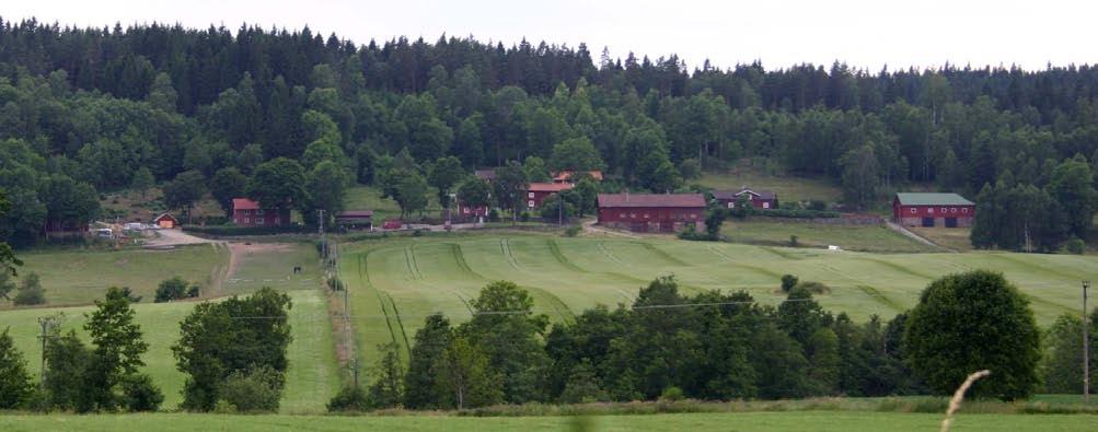 Kulturhistoriskt värdefull bebyggelse Bebyggelsen i dalgången består nästan uteslutande av jordbruksbebyggelse. Ett fåtal villor har tillkommit främst som generationsboende inom gårdsfastigheter.