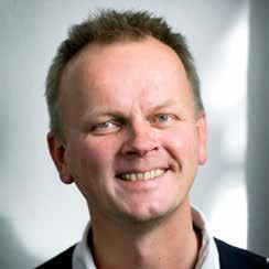 DIGITALISERINGENS TRANSFORMERANDE KRAFT Jan Gulliksen Professor i Människa-datorinteraktion vid KTH samt Digital Champion of Sweden Digitaliseringen är