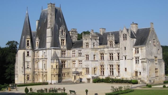 Det vackra Château de Fontaine-Henry Saint Gabriel Klostret (27.