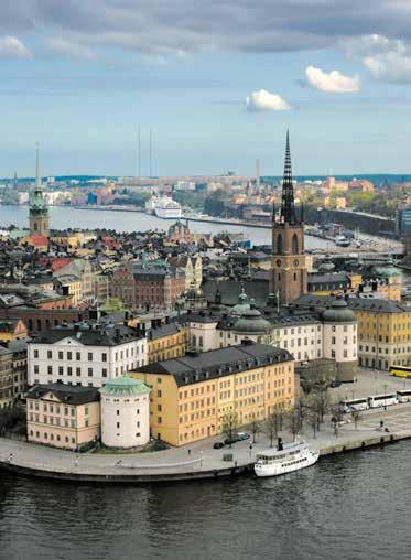 Efter rundvandring och konstvisning serveras lunch i restaurangen med storslagen sjöutsikt! Ta gärna en promenad längs den 800 m långa och handikappanpassade strandpromenaden.