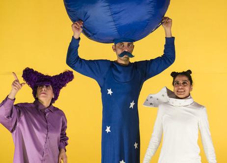 Tor 2 nov kl 17.00 Lokstallarna VARFÖR GRÅTER PAPPAN? Teater Trampolin Alvdis och Hamsa ser en pappa som gråter. Varför gör han det? Har någon varit dum? Eller är han bara trött?