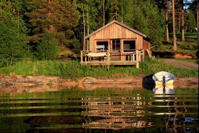 Stuga Gimdalen Storlek: 4 bäddar. Läge: Hamnkontoret med sin stora veranda ligger på stranden till Idsjön med en härlig utsikt över den stora sjön.