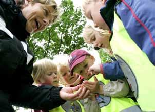 Strategi för utbildning livslångt lärande I Hässleholms kommun ska alla växa upp i en trygg grundskolemiljö och ges möjlighet att utbilda sig vidare.