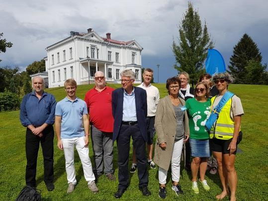 Bild 20170730_154130. Vid finalen av Hoj17 på Jonsereds Herrgård medverkade, från vänster, Stefan Hellstrand, Tekn. Dr.; Fredrik Löndahl, ordf. i Diabetesförbundet; Kent Olaisson, ordf.