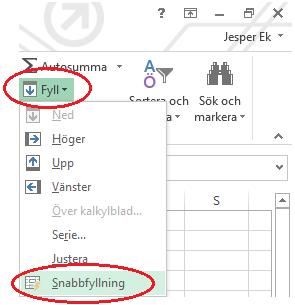 54 Ett klassiskt problem är att man vill dela upp en sådan här kolumn i för- och efternamn så att man exempelvis ska kunna sortera enkelt på efternamn.