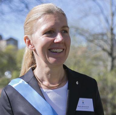 LEDAREN Karin Krönmark Ordförande Stockholmsförbundet Sitter som vanligt i sista minuten och skriver till tidningen. Vi har fortfarande platser kvar till vår jubileumsfest på Karlbergs slott.