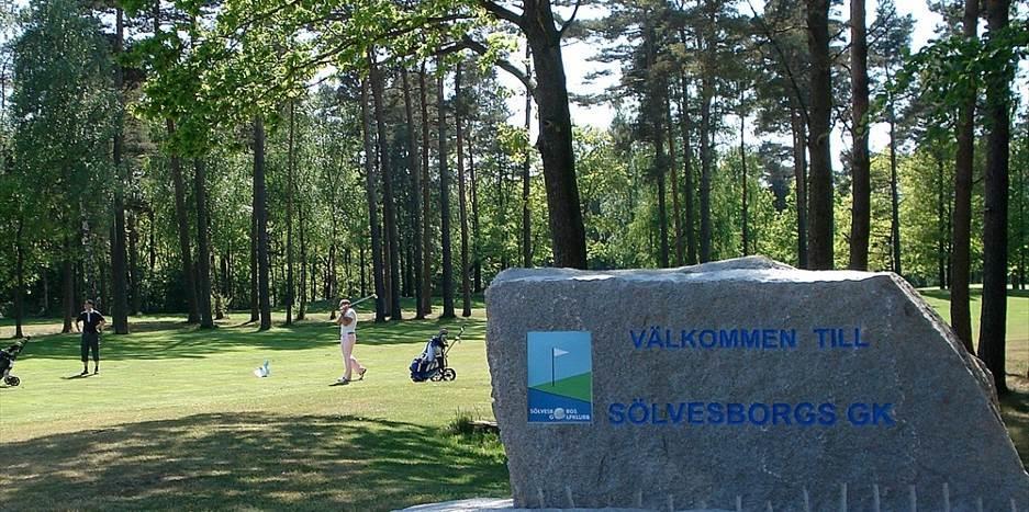 SÖLVESBORGS GOLFKLUBB VERKSAMHETSPLAN 2(8) Riktlinjer för verksamheten Riktlinjer för klubbens inriktning skall vara klara och tydliga för medlemmar, styrelse och anställda.