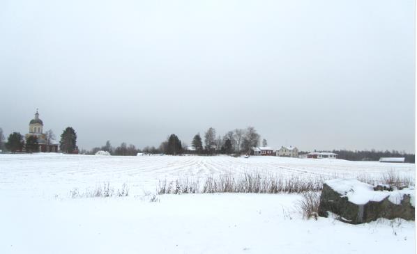 Området kallas Fagerudd. Husen ligger invid vägen som leder förbi kyrkan så att mangårdsbyggnaderna står i en rad på tomternas övre del och ekonomibyggnaderna bildar sidogränser.