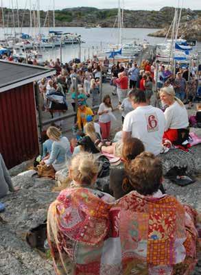 Södra skärgården Southern Archipelago 6 Brännö Rödsten Galterö 1 3 5 4 8 2 Brännö Husvik 7 Brännö Invånare: 850 la: N57 38,10 lo: E 11 46,40 DANS PÅ BRÄNNÖ BRYGGA På Brännö var jordbruken en gång