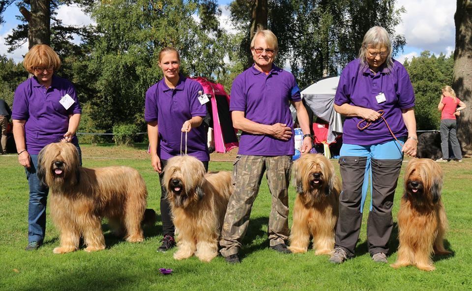 homogena 2 HP Kennel Rave On Mycket homogena men