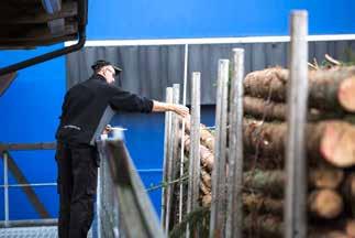 Transporterna utgör en stor del av råvarukostnaden och mycket arbete läggs därför ner på att ta fram rationella och ekonomiskt fördelaktiga lösningar.