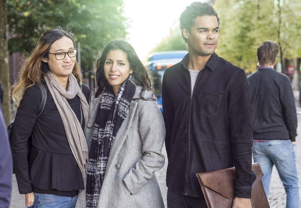 DIN FRAMTID SKAPAS I BORÅS Boråsfakta Högskolan i Borås har cirka 12 000 studenter. Högskolan erbjuder 59 program inom tio olika utbildningsområden.