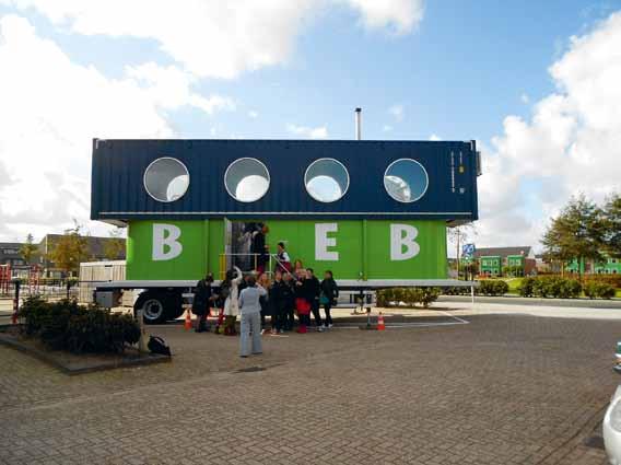 Vi besökte sju bibliotek, huvudbiblioteket i Amsterdam, skolbiblioteksbussen BiebBus i Assendelft, biblioteken i Hoorn, Beverwijk, Heemskerk, Delft och Harlem.