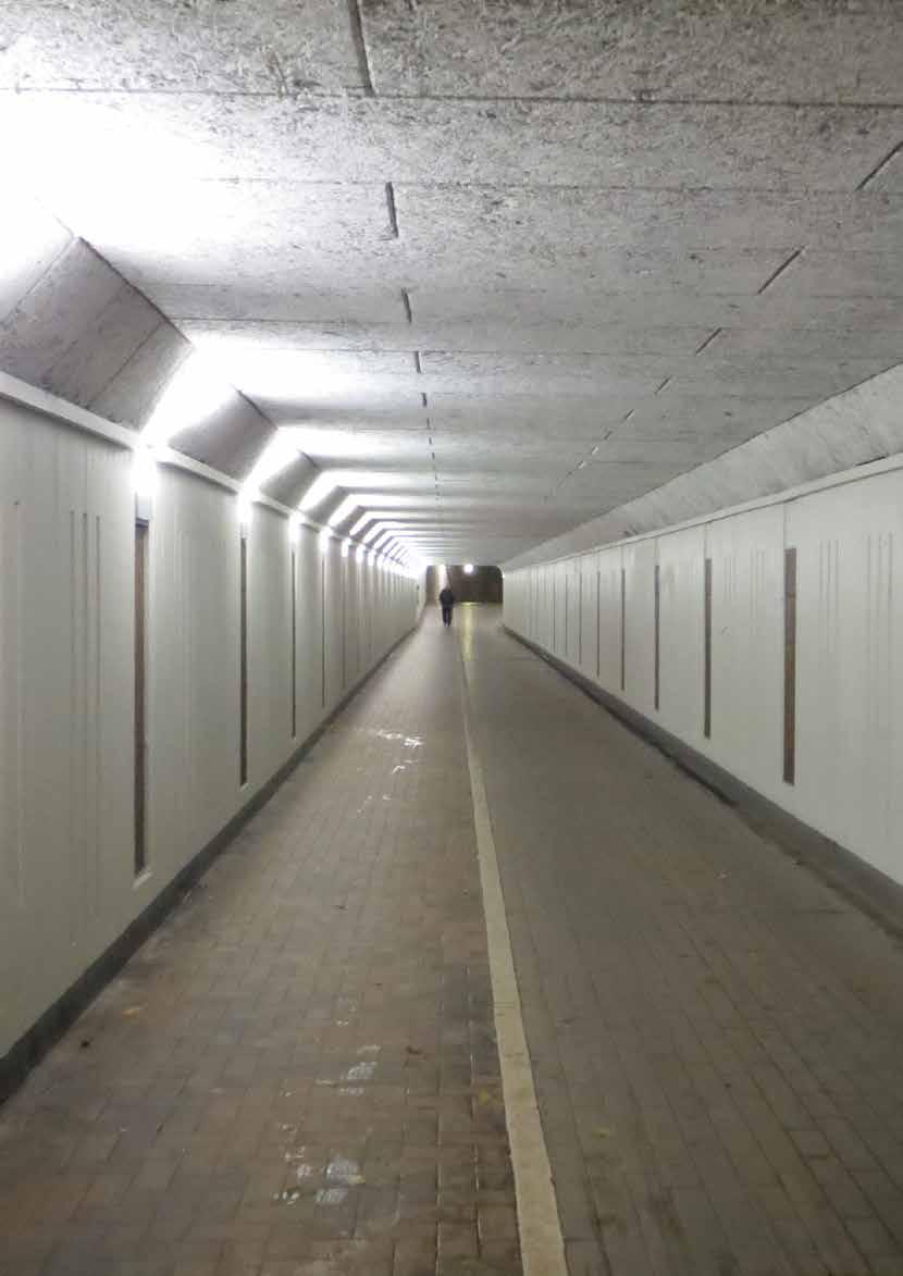 Vikentunneln. Tunneln är mycket välupplyst, men den är lång och saknar flyktvägar, vilket gör att den upplevs otrygg.