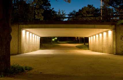 Gångtunnlar bör utformas så att sikten i och utanför tunneln är god. Ljusa materialval hjälper till att öka känslan av en välupplyst tunnel. Många tunnlar är överbelysta.