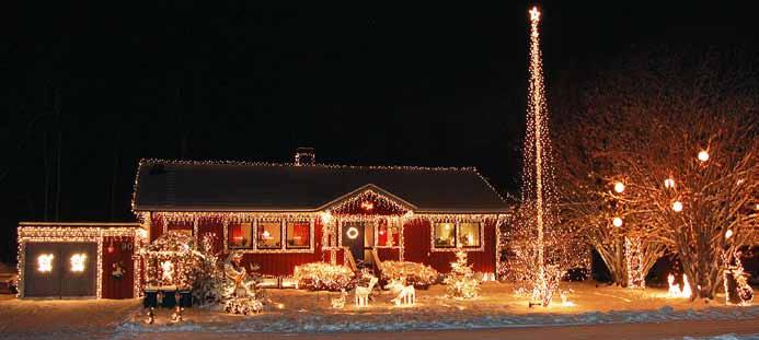 Foto: stefan sjödin/fortum Sveriges roligaste julbelysning finns i Dalarna, närmare bestämt i Mockfjärd utanför Borlänge.