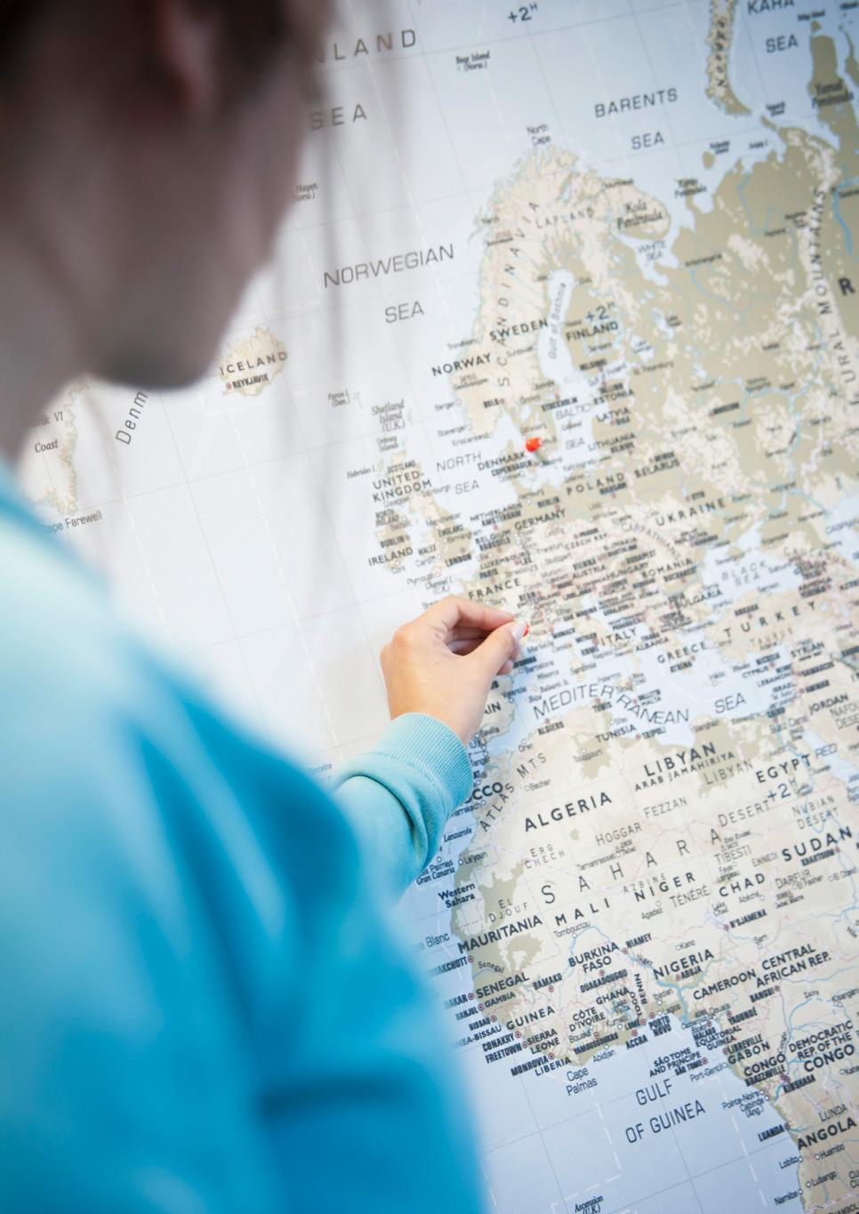 TE C TURISMPRGRAMMET INRIKTNING - TURISM C RESR Servicebranschen är en av de största och det skapas hela tiden nya områden där din gymnasieutbildning inom otell och turism är användbar.