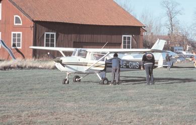 H50P en säker idé Enligt beslut från statsmakterna skall privatflyghaverierna halveras under tioårsperioden efter 1998. GOD FLYGTUR!