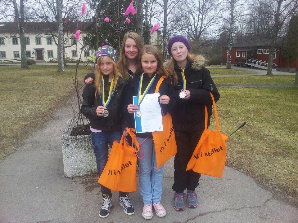 Laget bestod av Molly Thornton Angelica Schönning och Anna Olsson.