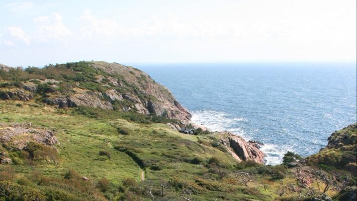 Besök det underbart vackra naturreservatet, som har en speciell topografi för att vara i Skåne. Woodlands Golf och Country club (45.