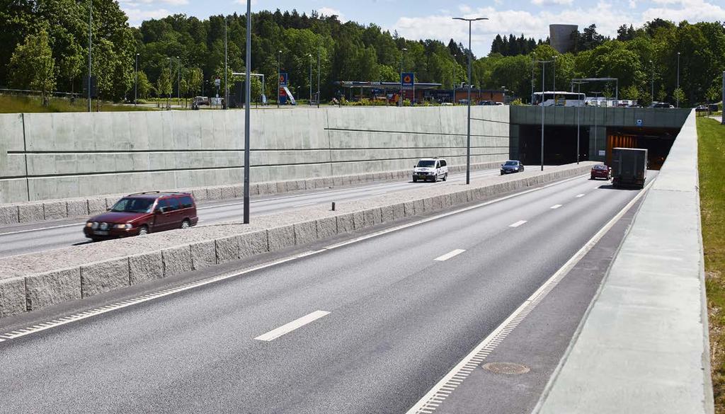 Anläggning Anläggningsinvesteringarna ökade kraftigt efter finanskrisen, (från låga nivåer) men sedan 2012 har de för transportinfrastruktur planat ut.