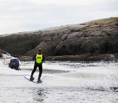 FÖR NAVIGATÖ- REN, TEAK rektangulär ACTMC0090170 2044,- 1 40 x 60 cm YMTT4060 2129,- 1 BORDSTATIV JOROS