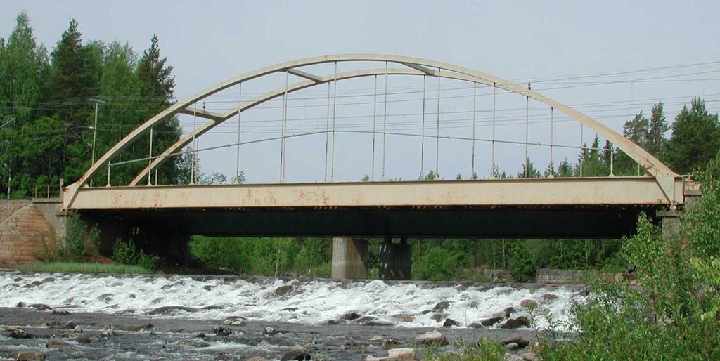 VV FUD 2850 Mätprojekt Page 2(4) Bridge over Ljungan at Alby Structural system The bridge is a 45 m long tied arch railway bridge.