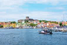 utan även historien. Shopping, restauranger, gallerier och mycket mer gör Mar strand mycket populärt under sommaren.